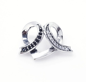 Srebrny charms zawieszka serce do bransoletki modułowej z cyrkoniami