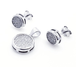 Srebrny komplet zawieszka i kolczyki koła z drobnymi cyrkoniami pr 0,925